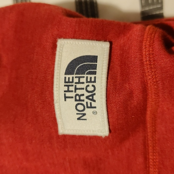 The North Face Gordon Lyons 1/4 Button Pullover - Picture 4 of 6